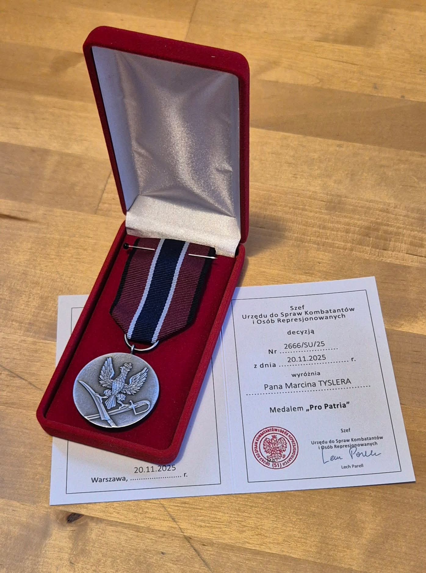 Marcin Tysler odznaczony medalem ,,Pro Patria"
